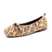알럽홈 여성용 레오파드 플랫 털 단화