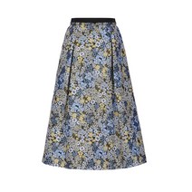 에스쏠레지아 자카드 플레어 스커트