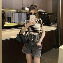 Baiwife 소금에 절인 튀긴 스트리트 슈트 여성용 스트라이프 반팔 셔츠 하이 웨이스트 데님 턱받이 반바지 투피스 세트