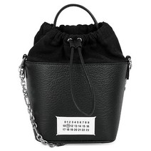 디몬트 23 S/S 마르지엘라 넘버링 로고 패치 체인 버킷백(블랙) S61WG0035 P4348 T8013