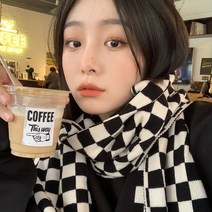 쿠잉제이 블랙앤화이트 목도리 머플러 가을 겨울 니트 체크