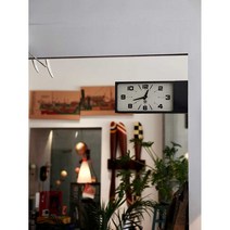 양면 직사각형 금속 벽시계 복고풍 플랫폼 아날로그, 블랙은 촬영 후 1-2주 이내 배송됩니다.