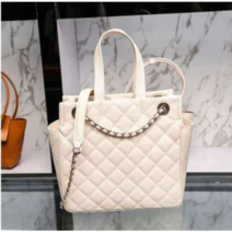 찰스앤키스 퀄팅 웨딩 체인 토트 숄더백 CHARLES & KEITH CK2-30780627