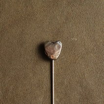 부토니에 길쭉하트부토니에 부토니아 남자부토니에 브로치 뱃지 배찌 뱃찌 부토니에르 20대부토니에 30대부토니에 40대부토니에