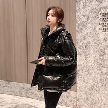 QIANSU 순색의 유광 하이넥 후드 쇼트 패딩