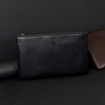 기타 남자 무광 가죽 손가방 깔끔한 스트랩 클러치백 black