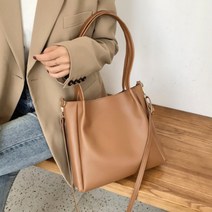 스퀘어숄더백 텀블러백 가죽 빅숄더백 명품쇼퍼백 여자직장인가방