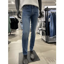 캘빈클라인진 CK진 남성 바디핏 미드블루 데님 팬츠 J317938-1A4