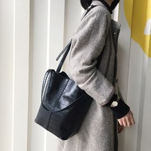 다소미얼 Mar.01 310번 대용량 가방녀 리얼 가죽 패션 토드백 악어 문양 물통 가방 크로스백 여자 가방어깨짐이 크다Z