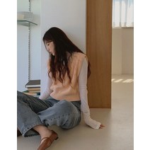 브이펀칭 니트 조끼 (울 50%)
