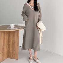 딥브이 롱 슬릿 니트원피스