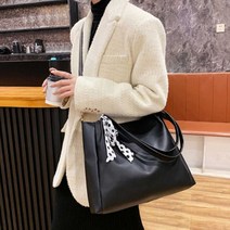 여성 패션 여행 나들이 토트백 숄더백 하객 가방 코디