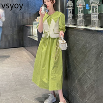 vsyoy 세트 그린 드레스 여성의 2023 여름 새로운 시대를 줄이는 말 클립 느슨한 슬림 드레스 투피스 세트