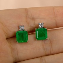 Cellacity 여성 귀 스 터 드 클래식 실버 925 보석 빈티지 귀걸이 8x8mm 에메랄드 기념일