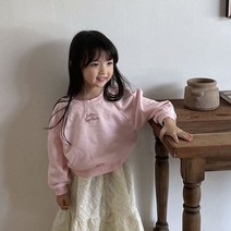 어반래빗 (모델)네이비맨투맨