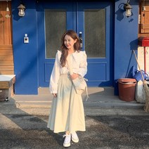 카라 프릴 크롭 콩단추 블라우스 BL