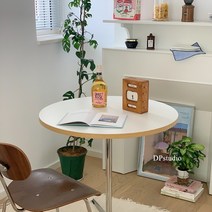 프리츠 한센 테이블 오마주 다이닝 식탁, 올 화이트 스퀘어 70