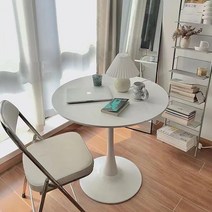 카페 원룸 원형 테이블 성수동 미니멀 낮은 세라믹 스타벅스 원탁 다이닝 엄정화 미니 템바보드 이케아 이동식 둥근 공간활용 사리넨 폭좁은, 투명 화이트 의자
