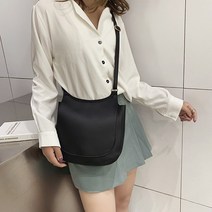 여자봄가방 여성용가방 여자여행백 여행지 여자 크로스백 여성 레자 봄가방