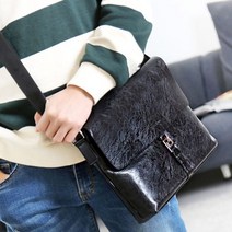 직장인가방 기본적인 디자인 데일리 캐주얼 정장 크로스 가방