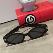 유니크 제니 방탄소년단 기리보이 김나영 선글라스 고스트