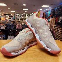 트렉스타동아쇼핑 프리즈 남여공용 접지력우수한 경량트레킹화