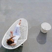 라탄 선베드 해변 호텔 수영장 태닝 비치 의자 펜션 풀빌라 카페 제주도 해변의자 썬베드 휴양, 싱글 침대 + 테이블