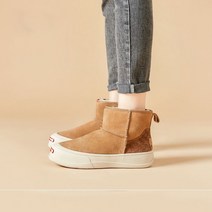 미끄럼방지 패딩부츠 신고 신발 신고 눈썰매 타고 눈밭에서 맘껏 뛰어놀기 방한화