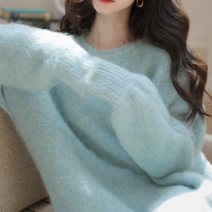 채윤러브 chaeyoon love 여성스러운 라운드넥 니트티 캐주얼