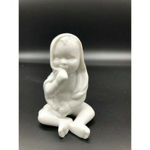로얄 코펜하겐 화이트 Porcelain Infant Baby Sitting with Blanket #028