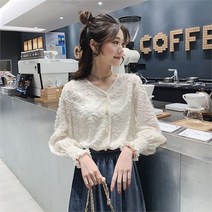 제이블리 브이넥 깃털 쉬폰 진주 블라우스