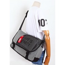 자출 서브 지퍼 그물망 포켓 스포티 메신저백 여행용크로스백 슬링백팩