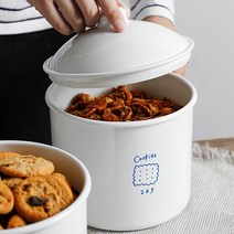 튼튼한 밀폐용기 과자 시리얼 건식 재료보관통 현미 쌀통 강아지 고양이 반려동물 사료통