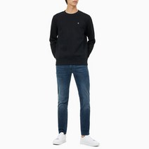 캘빈클라인진 남성 서스테이너블 레귤러핏 CK 뱃지 로고 기모 스웨트셔츠(J319500)