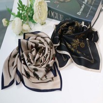 메리앤유 2장세트 앤틱마차패턴 실크라이크 정사각 쁘띠스카프 54cm x 54cm
