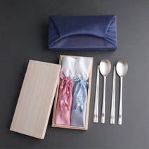왕실거북 칠보 부부 99% 순 은수저 선물 세트 2벌, 숟가락 2개+젓가락2매+수저집+보증서+오동나무함+보자기 포장, 혼합색상