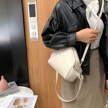 무드무드 삼각 클러치 크로스백