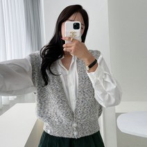 씸플비 (바니크롭조끼)딥브이넥 랩st. 단추니트조끼 여성 미니베스트 기본 루즈핏