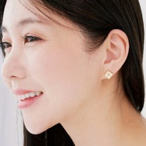 써지컬스틸 마름모꽃 오닉스 자개 여성 스터드 귀걸이 2컬러