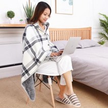 입는담요 밍크 후드 양털 망토 집순이 똑딱이 극세사 캐릭터 웨어러블 러그 케이프 담요