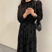 [랜덤플레이] 스탠드카라 벨벳 허리 셔링 롱 레이스 원피스