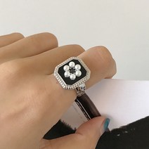 다왕 bZR087 둥근사각 속 진주 꽃망울 빈티지 반지 [실버925도금]