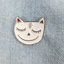 BC103 입 주변 근육 발달한 스마일 고양이 배지 뱃지 브로치 빼지