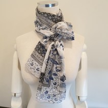 아놀드파마 롱쉬폰 스카프 간절기에 살짝 가볍게 스카프로 코디 뉴코아울산성남점