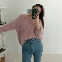 여성 오프숄더 입술넥 솔잎니트