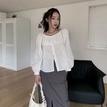 시크블랙 바벨리 스퀘어넥 콩단추 블라우스