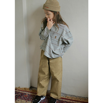 [마르디엠버 ] 50% !! 22년 재 입고 !! 베이직한 디자인의 피치스 로고가 포인트 !! 일자핏으로 제작되어 착용감이 좋고 활동성이 뛰어난 팬츠입니다.