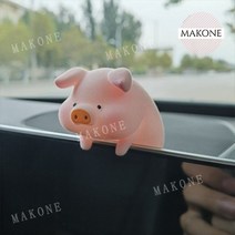 Makone 상표등록 여자친구 첫차 새차선물 아기돼지 차량용 장식인형 인테리어 네비 피규어 장식소품, 타입B