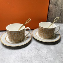 카페커피잔 예쁜커피잔 엣지 찻잔세트 우아한 스타일 케이터링 뼈 중국 컵 멀티 간단한 세라믹 커피 컵과 접시 세트 2 상자, 4