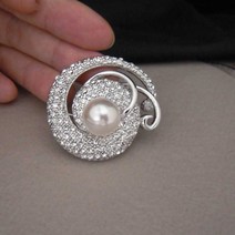 정장 오피스룩 브로치 원피스 로렐라이